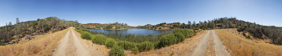 The Center of The Dam At Mississippi Lake